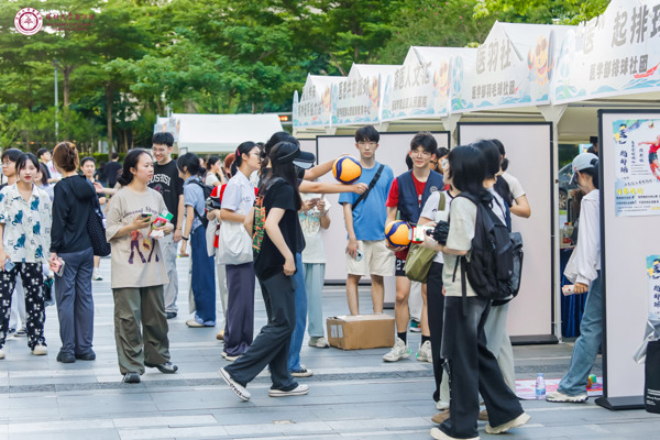“医海初扬帆，仁术启新程”——深圳大学医学部2025年医学人文街圆满收官