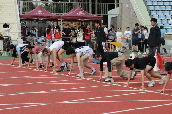 医路逐光行，赛场竞风流