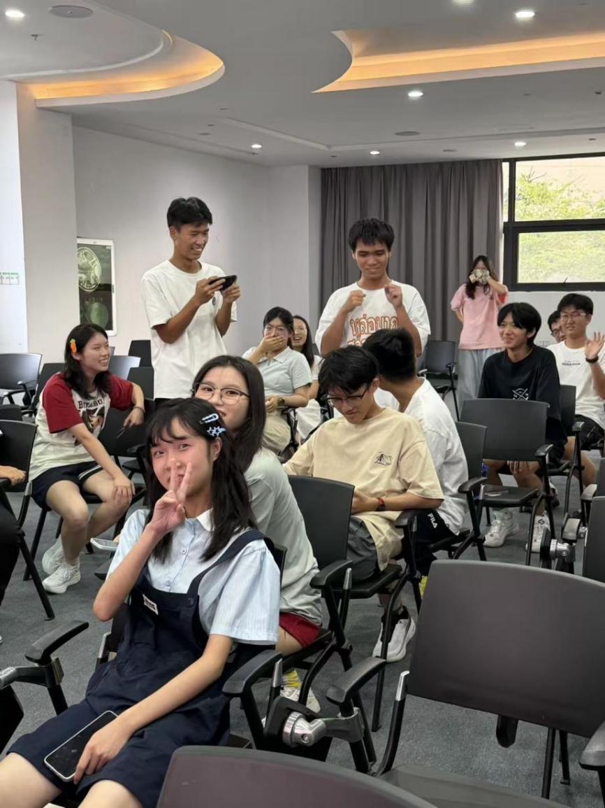 6aee574cd89fbaf0f73c3810971181b4