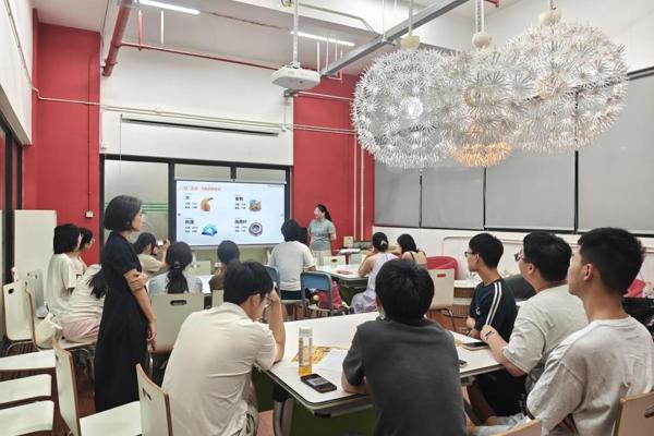 “助荔未来”就业力提升工作室：「生涯桌游工作坊」第八期 ：沙漠掘金， 一场模拟“无领导小组”的极限生存挑战