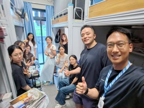 医学部走访暑期留校学生宿舍